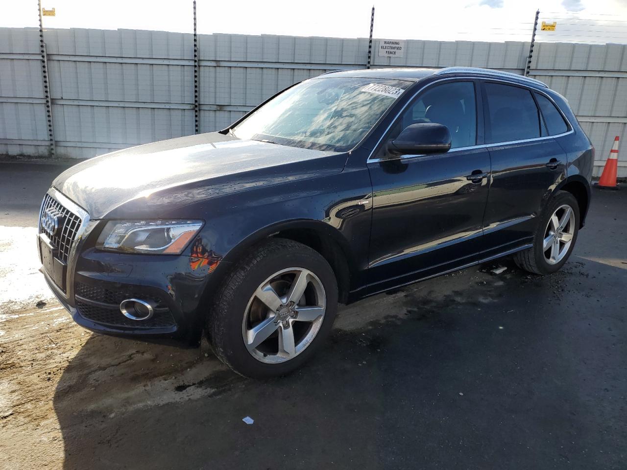 Image 1 of 2011 AUDI Q5 PRESTIGE 2011 with VIN WA1WKAFP3BA076642