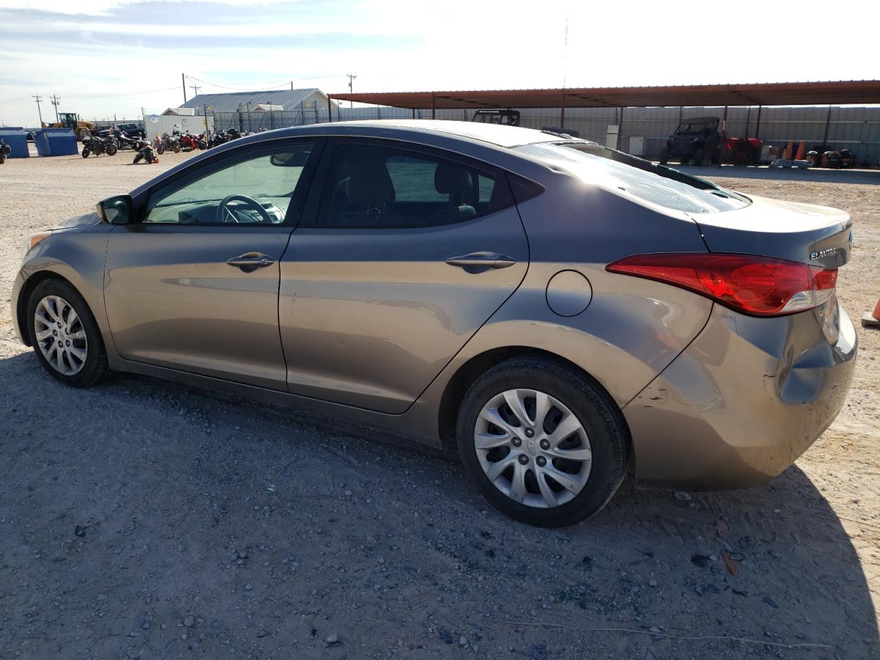 Image 2 of 2013 HYUNDAI ELANTRA GLS 2013 with VIN 5NPDH4AE4DH208189