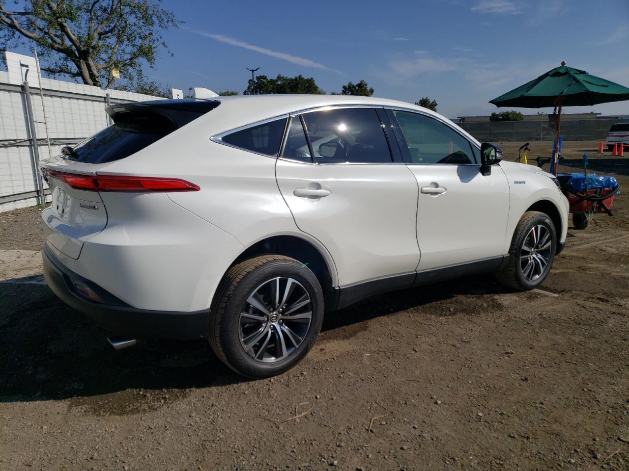 Изображение 3 2021 TOYOTA VENZA LE 2021 с VIN JTEAAAAH9MJ033652