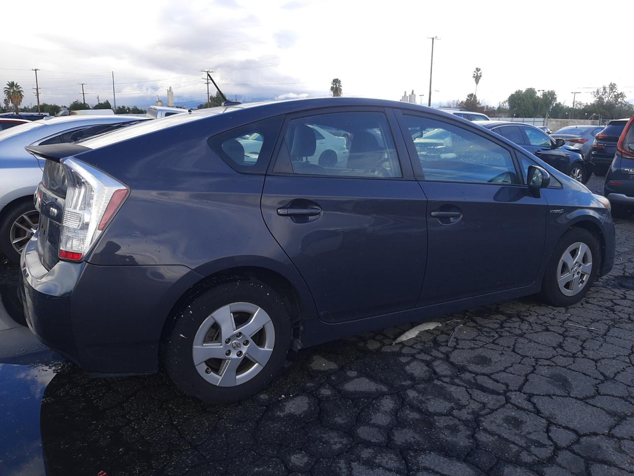 Obraz 3 z 2011 TOYOTA PRIUS  2011 z VIN JTDKN3DU1B0298411