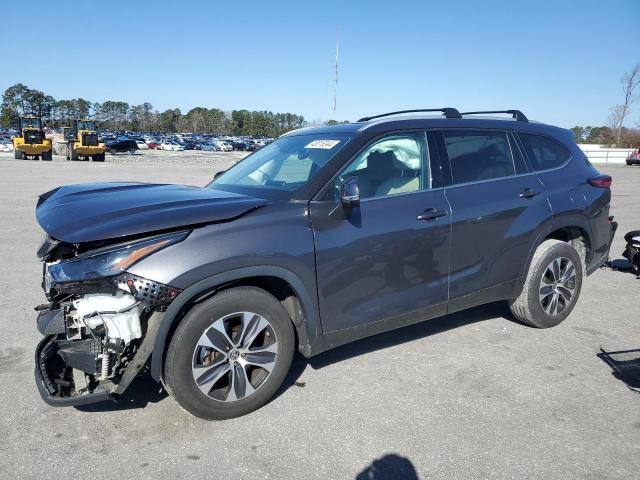 Obraz 1 z 2022 TOYOTA HIGHLANDER XLE 2022 z VIN 5TDGZRAH9NS117206