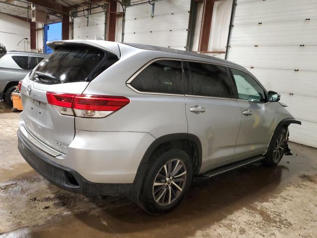 Image 3 of 2017 TOYOTA HIGHLANDER SE 2017 with VIN 5TDJZRFH3HS357595