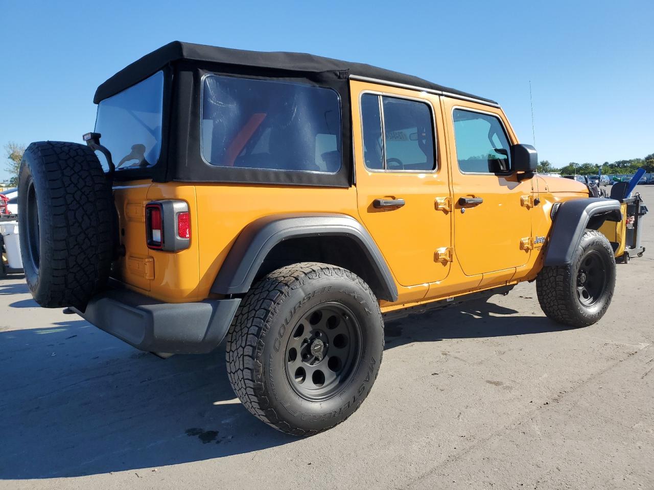 Image 3 of 2021 JEEP WRANGLER UNLIMITED SPORT 2021 with VIN 1C4HJXDN8MW618555