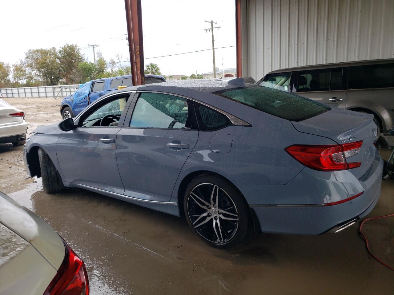 Image 3 of 2022 HONDA ACCORD TOURING 2022 with VIN 1HGCV2F91NA009390