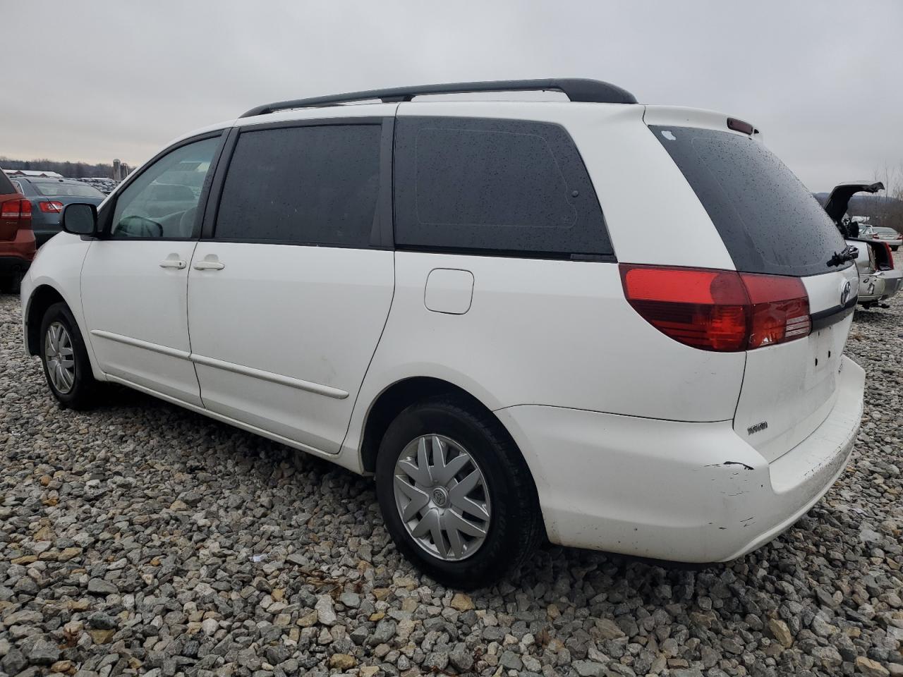 Image 2 of 2005 TOYOTA SIENNA CE 2005 with VIN 5TDZA23C55S329478