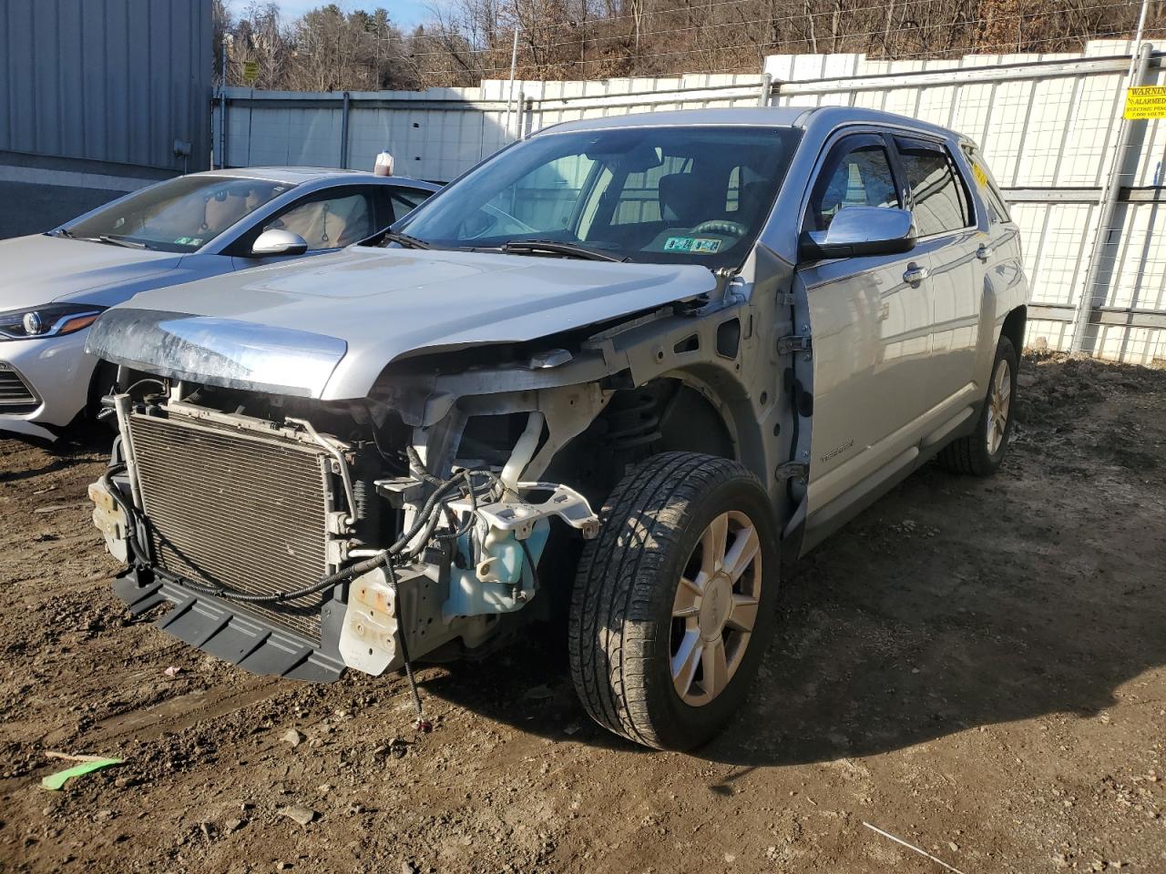 Image 1 of 2013 GMC TERRAIN SLE 2013 with VIN 2GKFLREK0D6384735