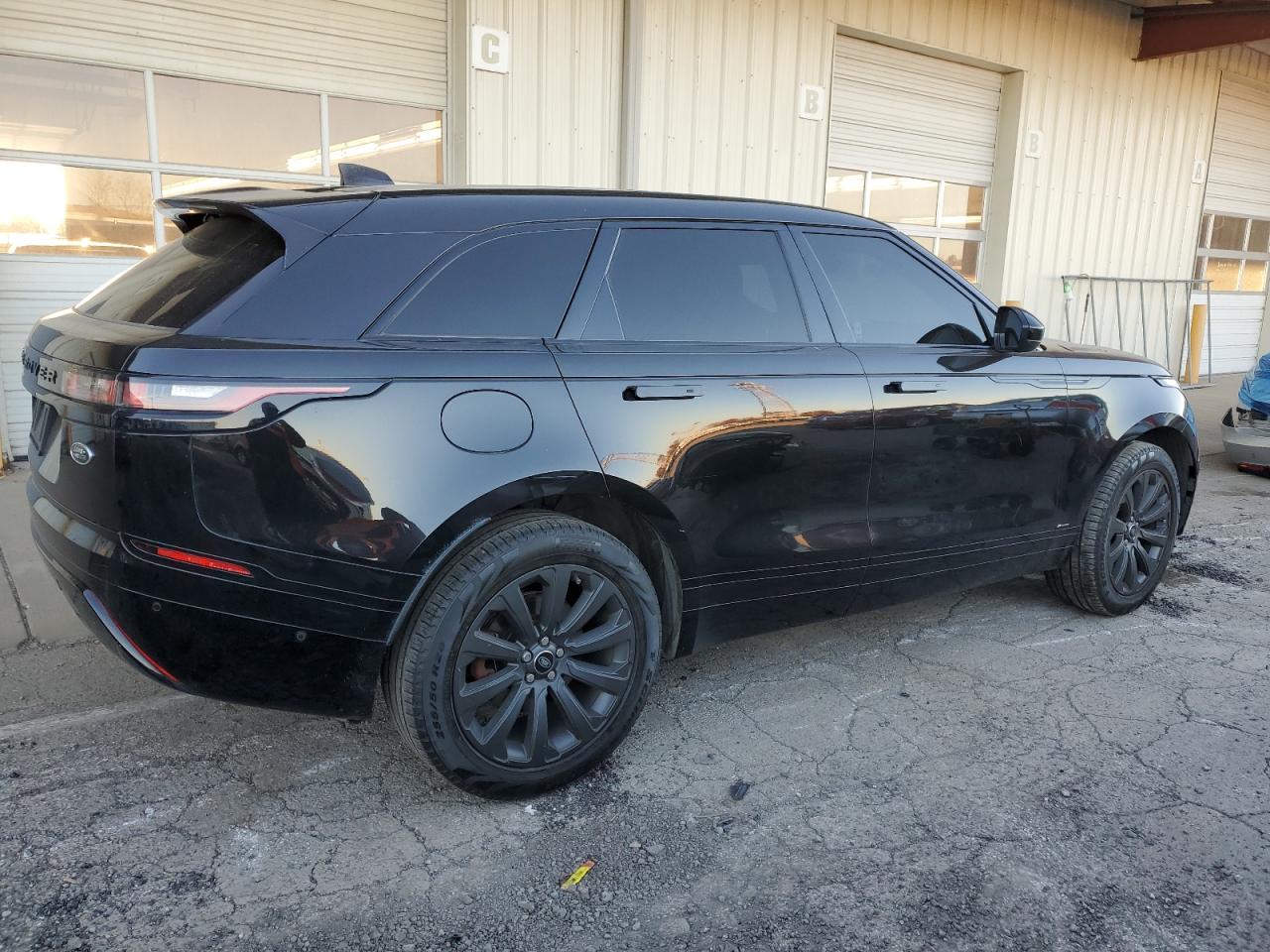 Изображение 3 2019 LAND ROVER RANGE ROVER VELAR R-DYNAMIC SE 2019 с VIN SALYL2EX9KA783658