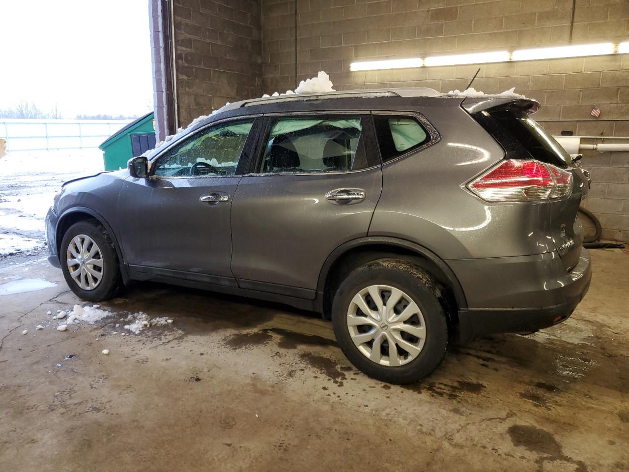 Image 2 of 2016 NISSAN ROGUE S 2016 with VIN 5N1AT2MV5GC866570