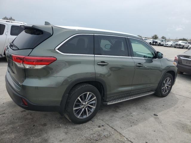 Image 3 of 2018 TOYOTA HIGHLANDER SE 2018 with VIN 5TDKZRFH1JS287069