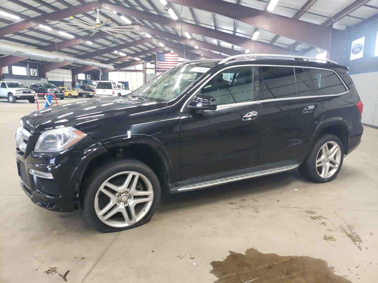 Изображение 1 2015 MERCEDES-BENZ GL 550 4MATIC 2015 с VIN 4JGDF7DE7FA511797