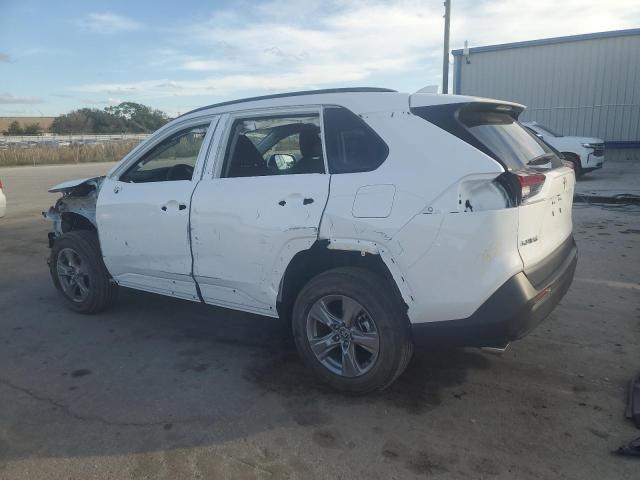 Изображение 2 2024 TOYOTA RAV4 XLE 2024 с VIN 2T3W1RFVXRW301141