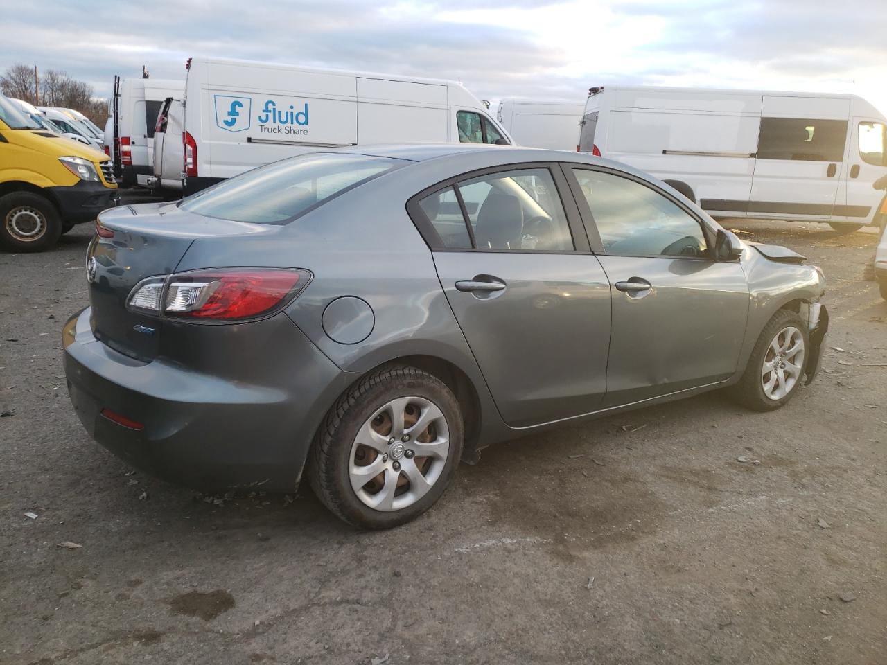 Image 3 of 2013 MAZDA 3 I 2013 with VIN JM1BL1U89D1709239