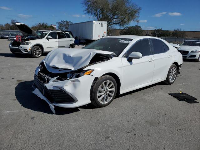 Obraz 1 z 2023 TOYOTA CAMRY LE 2023 z VIN 4T1C11AKXPU767272
