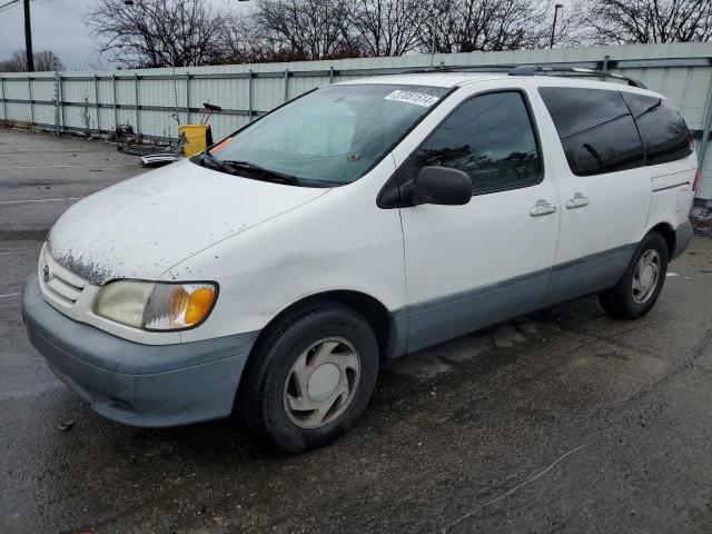 Image 1 of 2001 TOYOTA SIENNA LE 2001 with VIN 4T3ZF13C21U366668