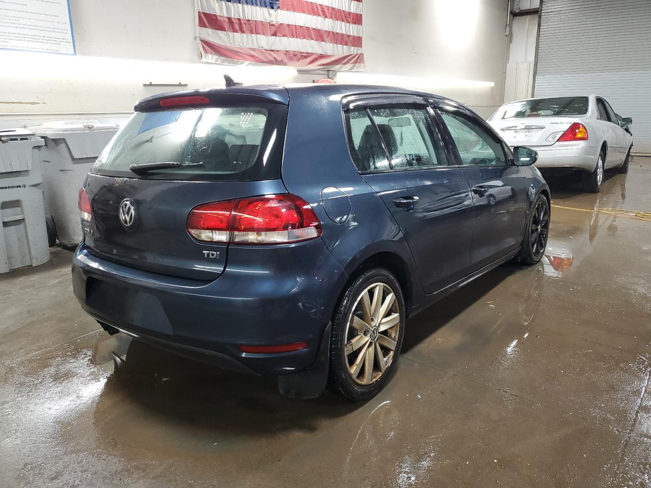 Изображение 3 2011 VOLKSWAGEN GOLF  2011 с VIN WVWNM7AJ2BW308930