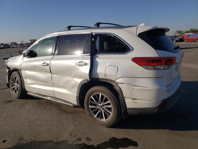 Image 2 of 2018 TOYOTA HIGHLANDER SE 2018 with VIN 5TDKZRFH4JS535010