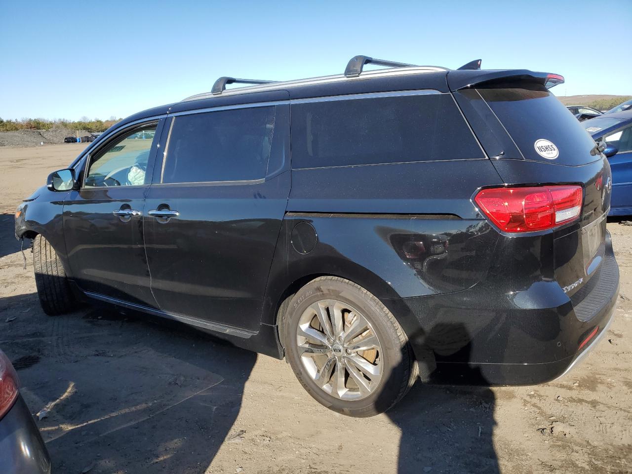 Image 2 of 2018 KIA SEDONA SXL 2018 with VIN KNDME5C18J6348874