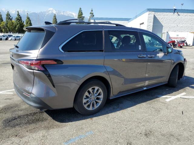 Image 3 of 2022 TOYOTA SIENNA XLE 2022 with VIN 5TDJRKEC0NS114528