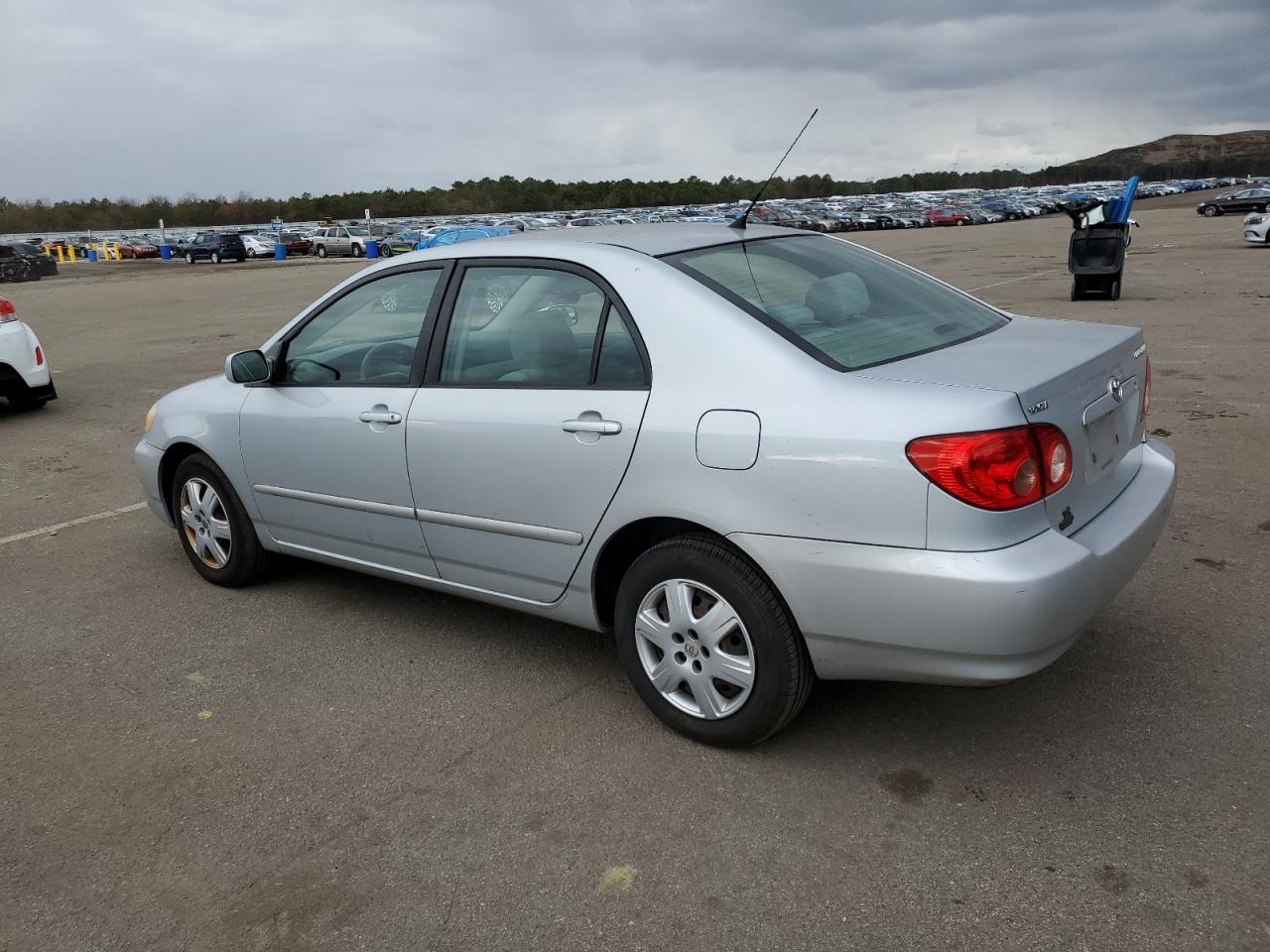 Изображение 2 2005 TOYOTA COROLLA CE 2005 с VIN 2T1BR30E85C321003