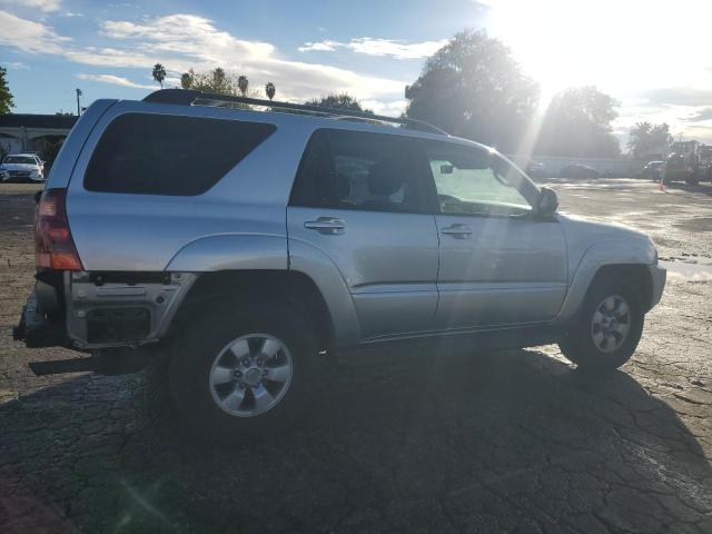 Image 3 of 2005 TOYOTA 4RUNNER SR5 2005 with VIN JTEZU14R750050522