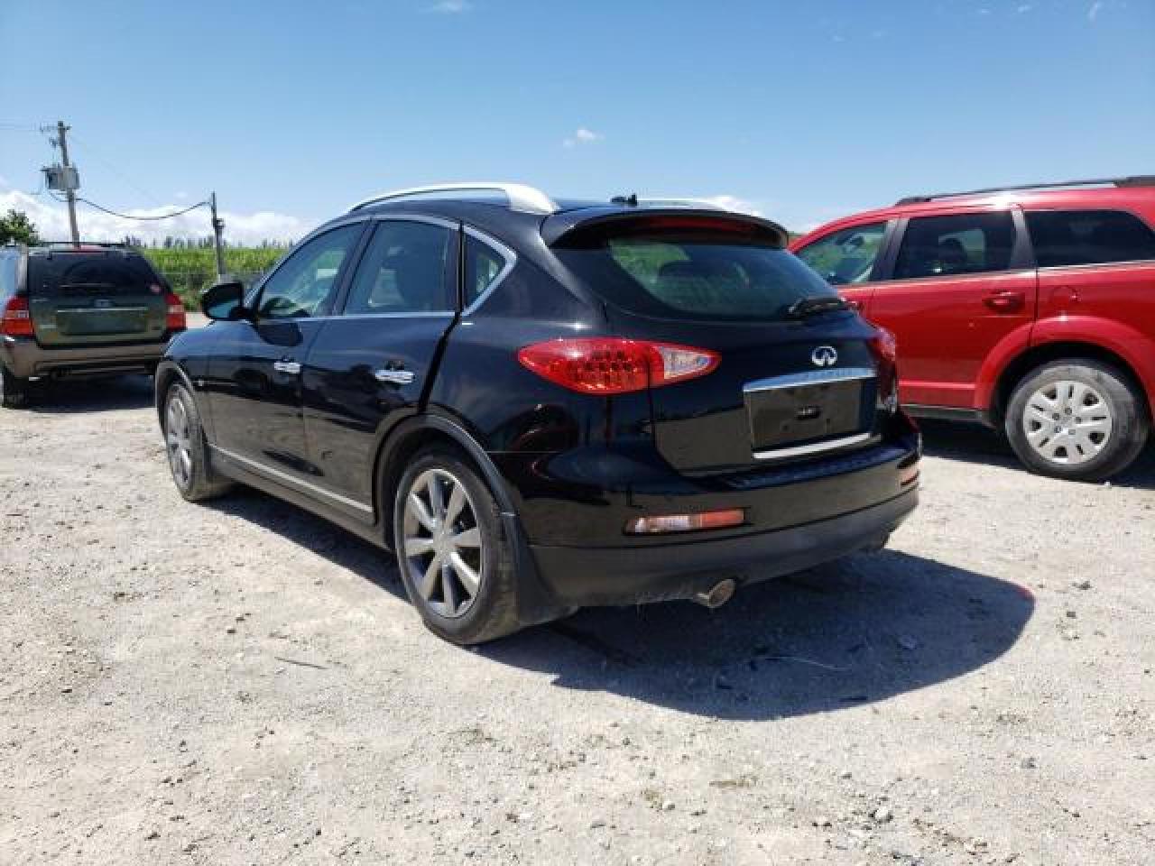 Image 2 of 2015 INFINITI QX50  2015 with VIN JN1BJ0HR9FM772218