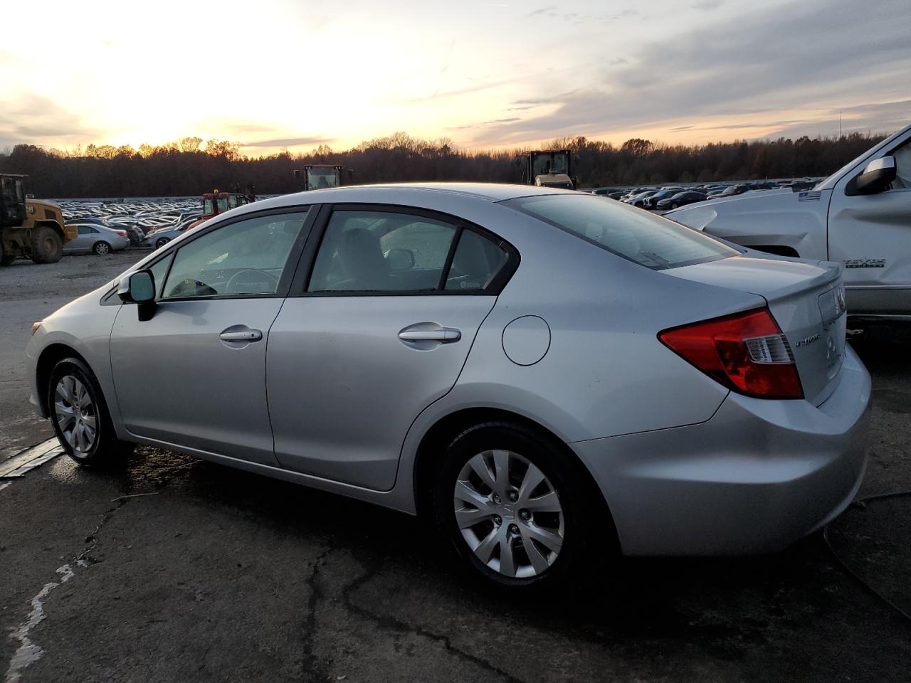 Obraz 2 z 2012 HONDA CIVIC LX 2012 z VIN 2HGFB2F55CH573559