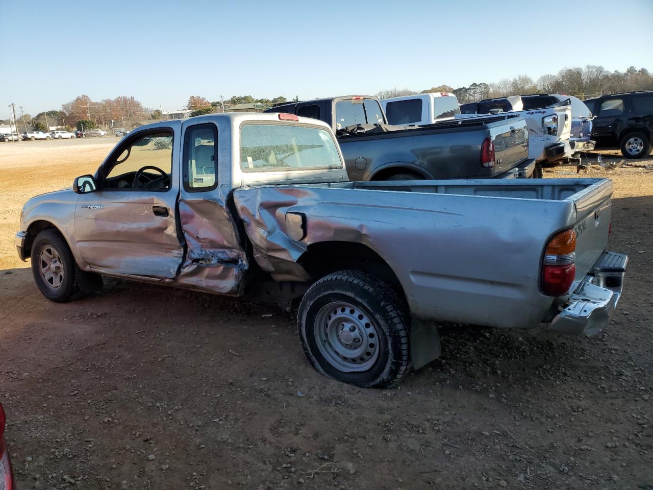 Image 2 of 2004 TOYOTA TACOMA XTRACAB 2004 with VIN 5TEVL52N04Z460073