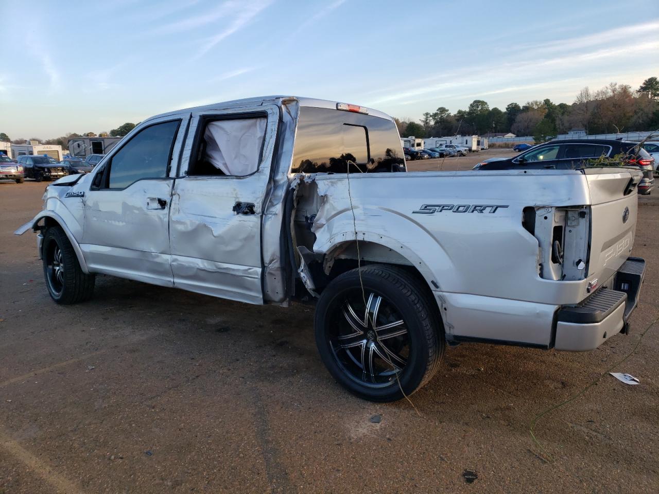 Image 2 of 2018 FORD F150 SUPERCREW 2018 with VIN 1FTEW1CP7JKF72143