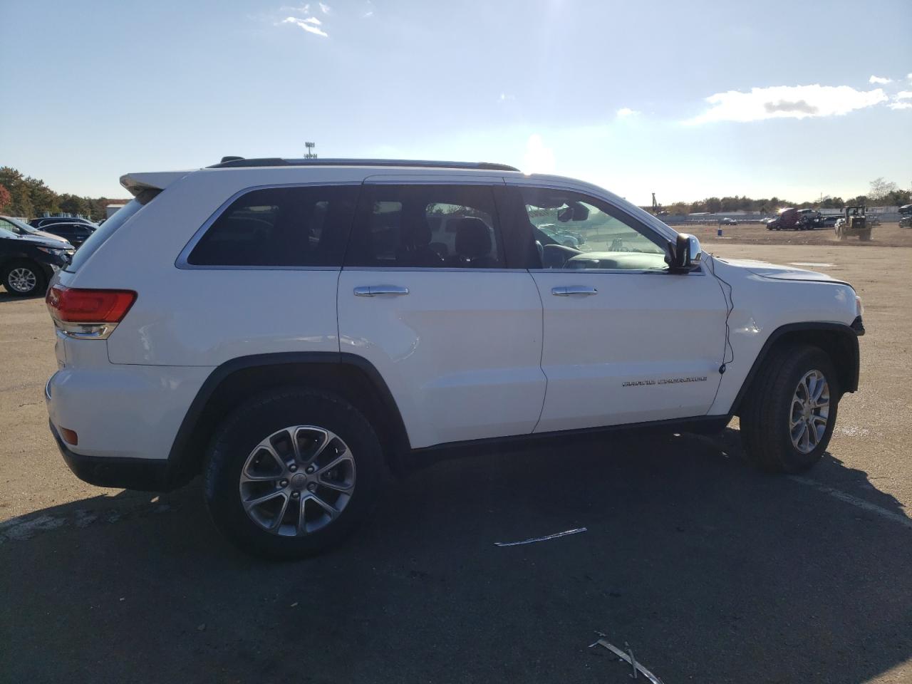 Image 3 of 2015 JEEP GRAND CHEROKEE LIMITED 2015 with VIN 1C4RJFBG1FC171459