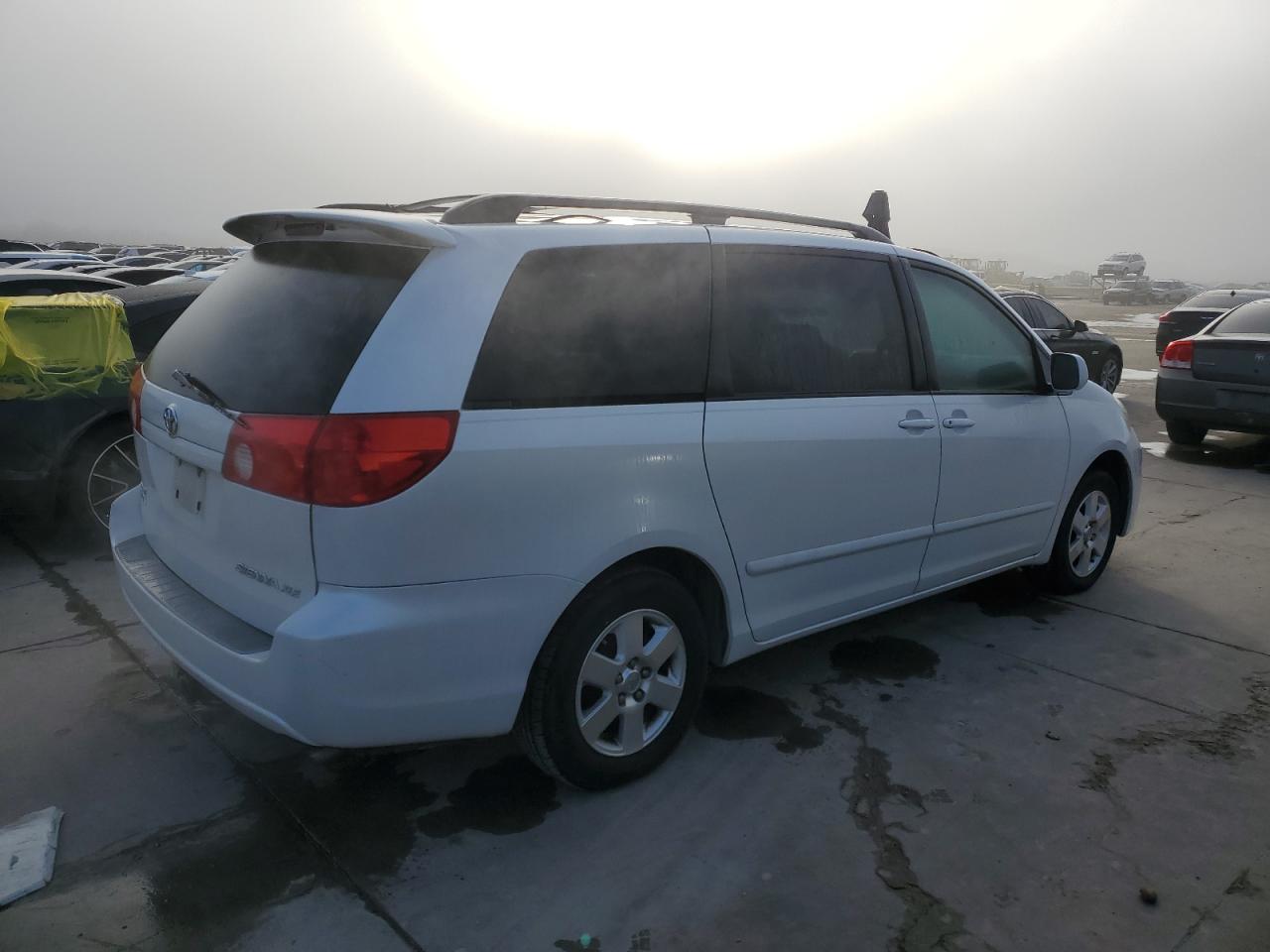 Изображение 3 2007 TOYOTA SIENNA XLE 2007 с VIN 5TDZK22C17S033746
