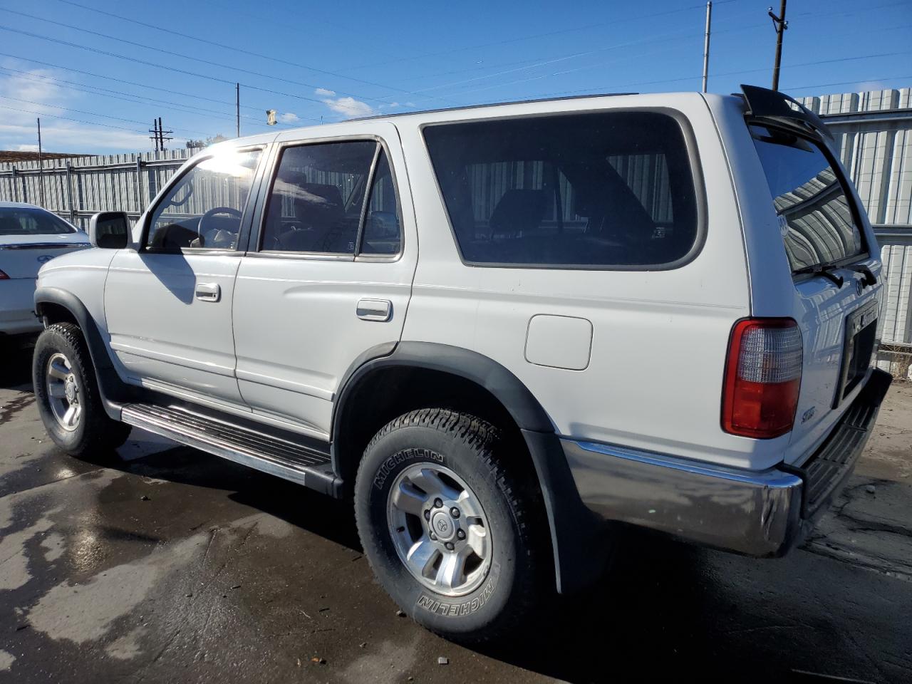 Image 2 of 1998 TOYOTA 4RUNNER SR5 1998 with VIN JT3HN86R3W0186557