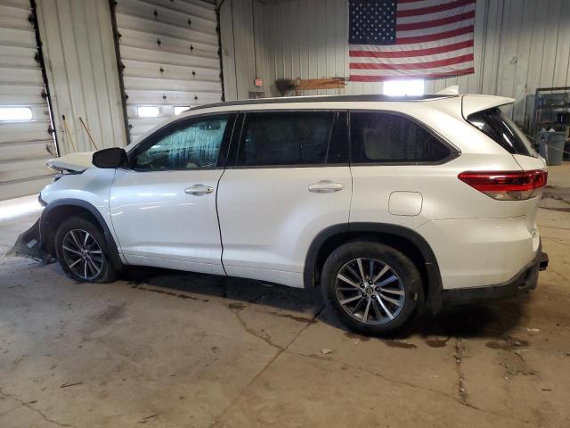 Image 2 of 2018 TOYOTA HIGHLANDER SE 2018 with VIN 5TDJZRFH0JS551040
