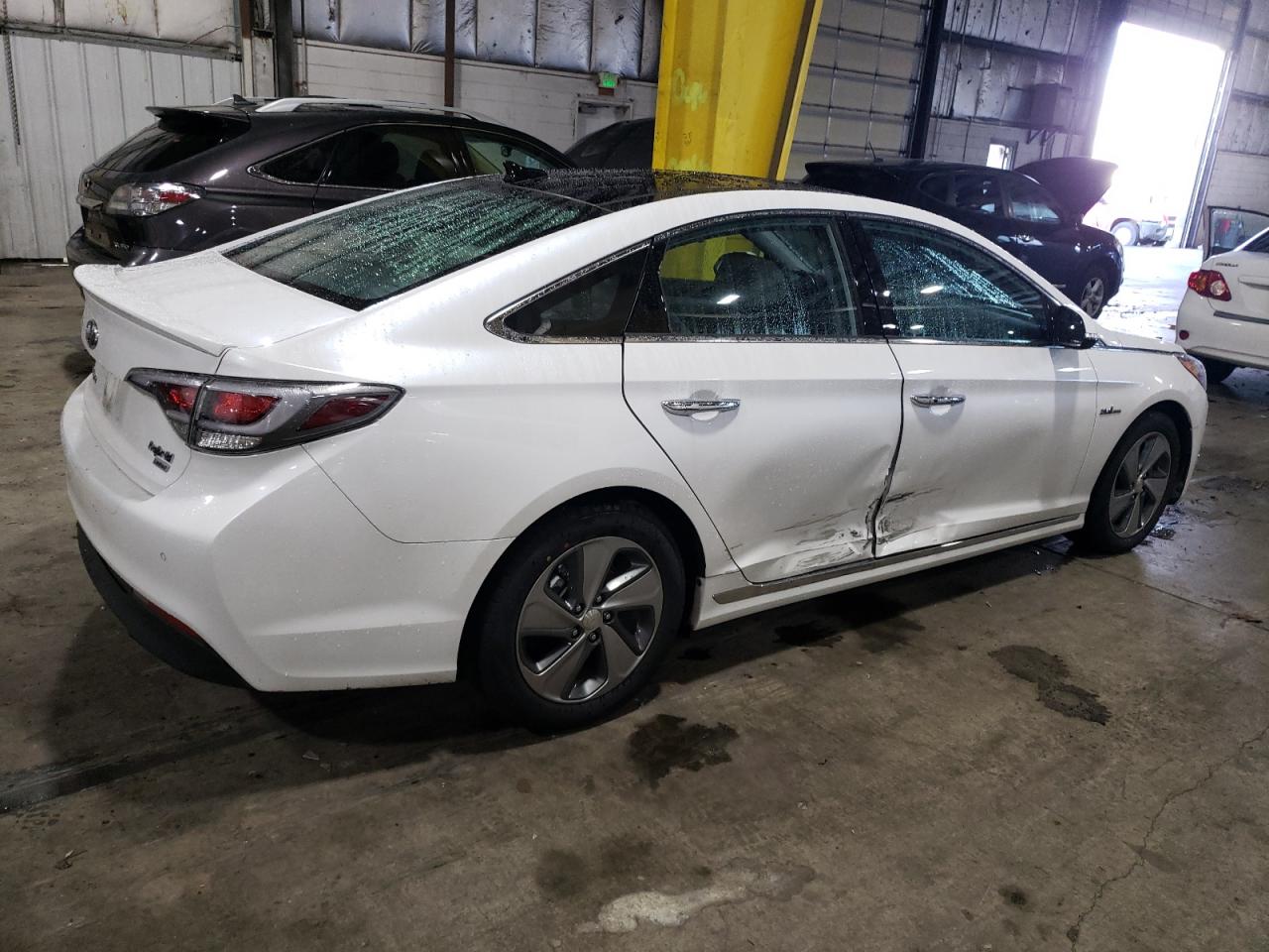 Obraz 3 z 2016 HYUNDAI SONATA HYBRID 2016 z VIN KMHE34L14GA014606