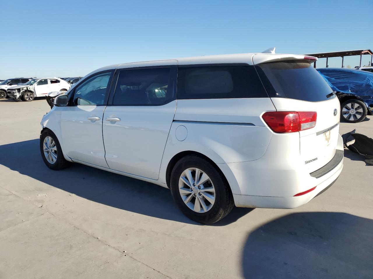 Изображение 2 2017 KIA SEDONA LX 2017 с VIN KNDMB5C1XH6225533