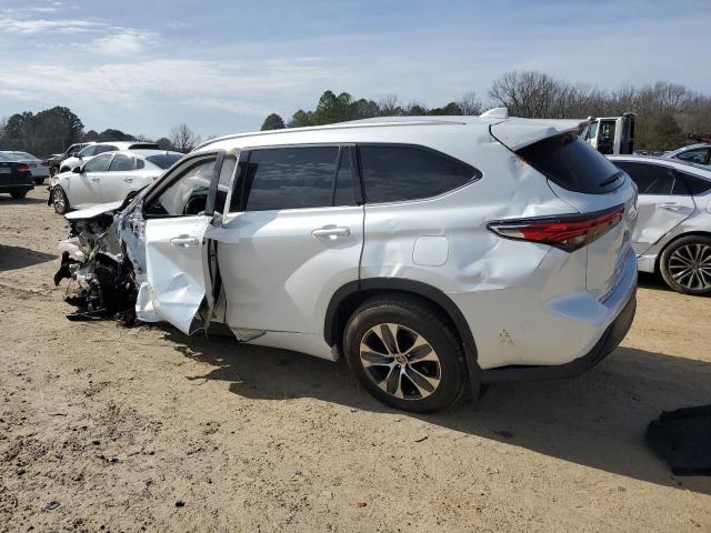 Изображение 2 2022 TOYOTA HIGHLANDER XLE 2022 с VIN 5TDGZRAH3NS541755