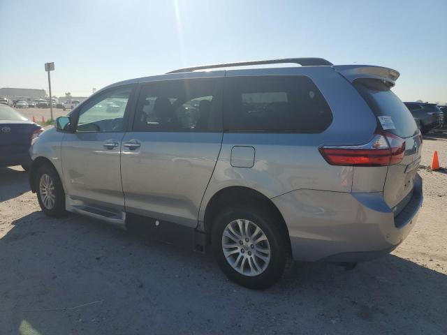 Image 2 of 2016 TOYOTA SIENNA XLE 2016 with VIN 5TDYK3DC8GS716591