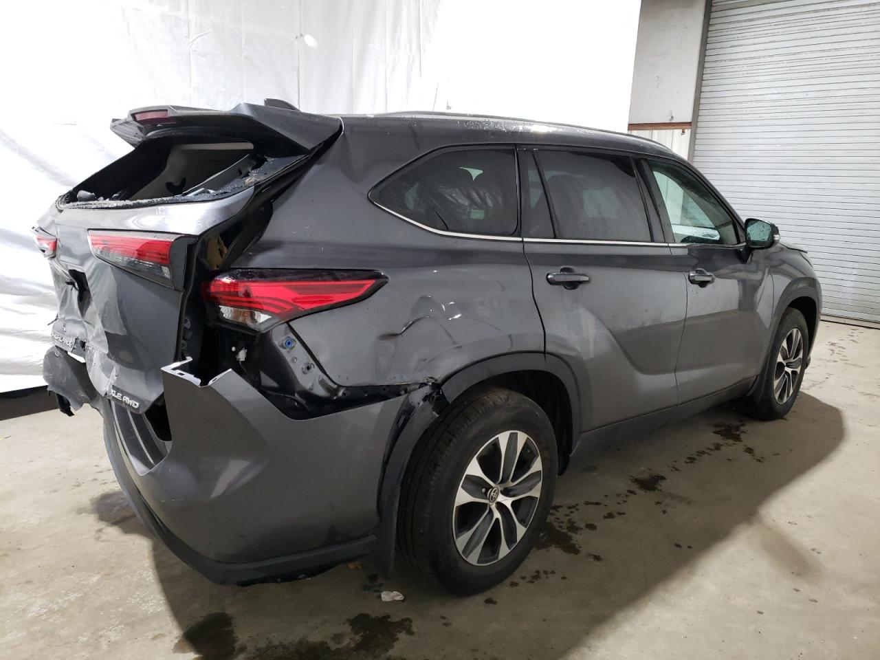 Изображение 3 2021 TOYOTA HIGHLANDER XLE 2021 с VIN 5TDGZRBH1MS067981