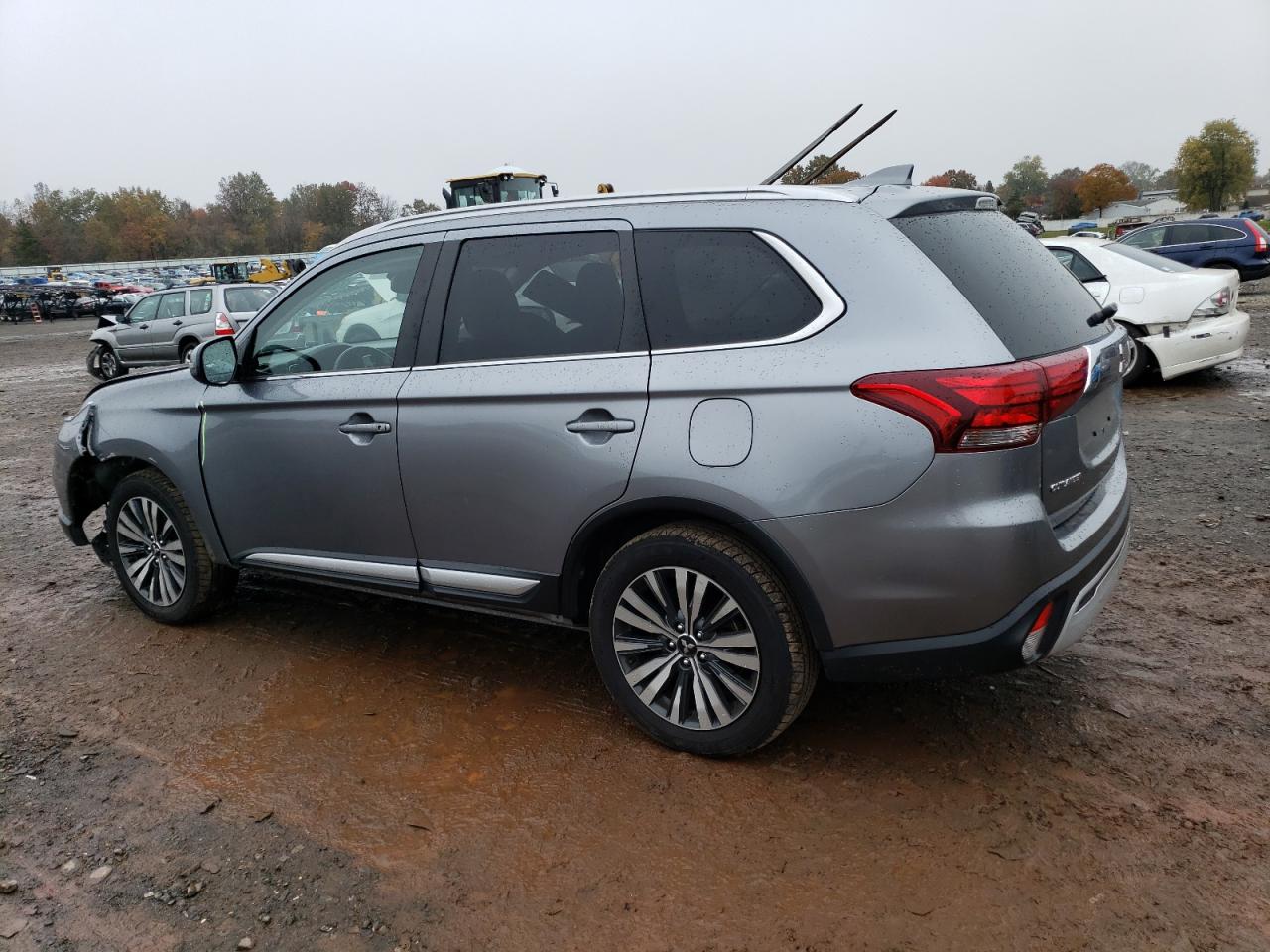 Изображение 2 2020 MITSUBISHI OUTLANDER SE 2020 с VIN JA4AD3A39LZ029655
