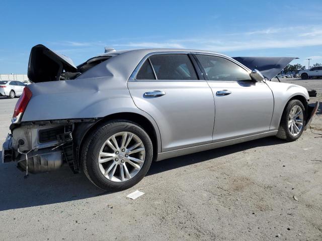 Obraz 3 z 2017 CHRYSLER 300C  2017 z VIN 2C3CCAEG2HH552000