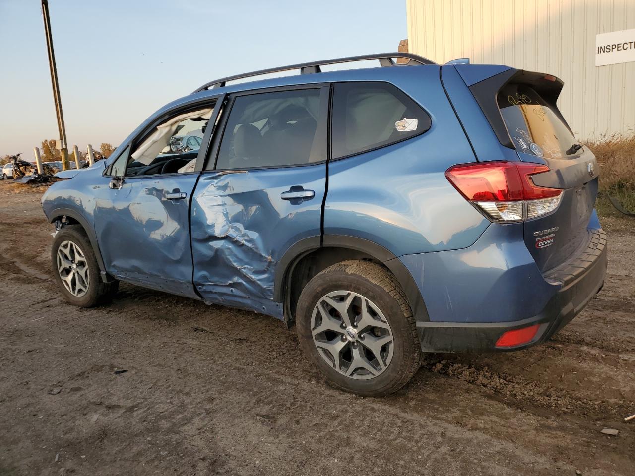 Obraz 2 z 2022 SUBARU FORESTER PREMIUM 2022 z VIN JF2SKADC4NH438172