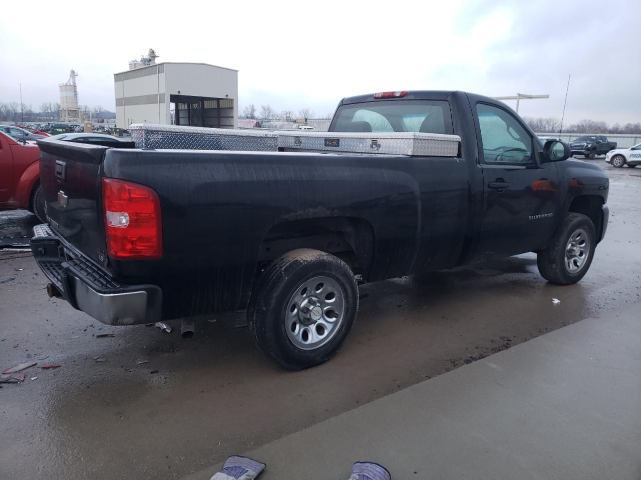 Изображение 3 2010 CHEVROLET SILVERADO C1500 2010 с VIN 1GCPCPEX8AZ256985