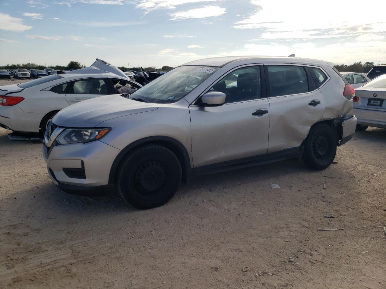 Obraz 1 z 2018 NISSAN ROGUE S 2018 z VIN KNMAT2MT9JP604246