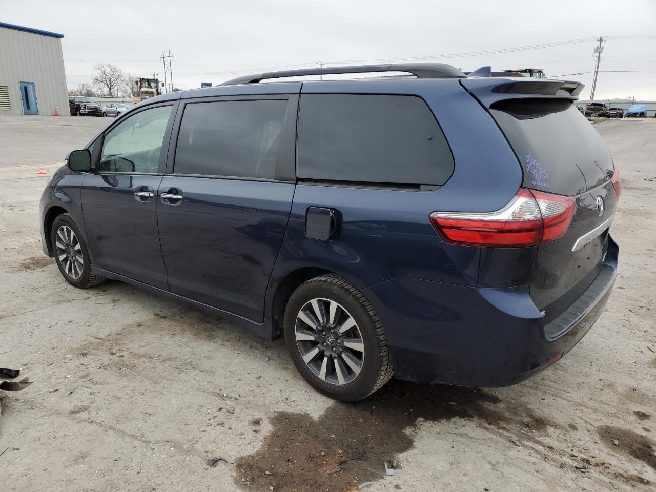 Obraz 2 z 2020 TOYOTA SIENNA XLE 2020 z VIN 5TDDZ3DCXLS234371