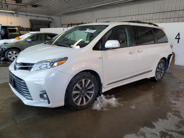 Obraz 1 z 2018 TOYOTA SIENNA XLE 2018 z VIN 5TDDZ3DC4JS206384