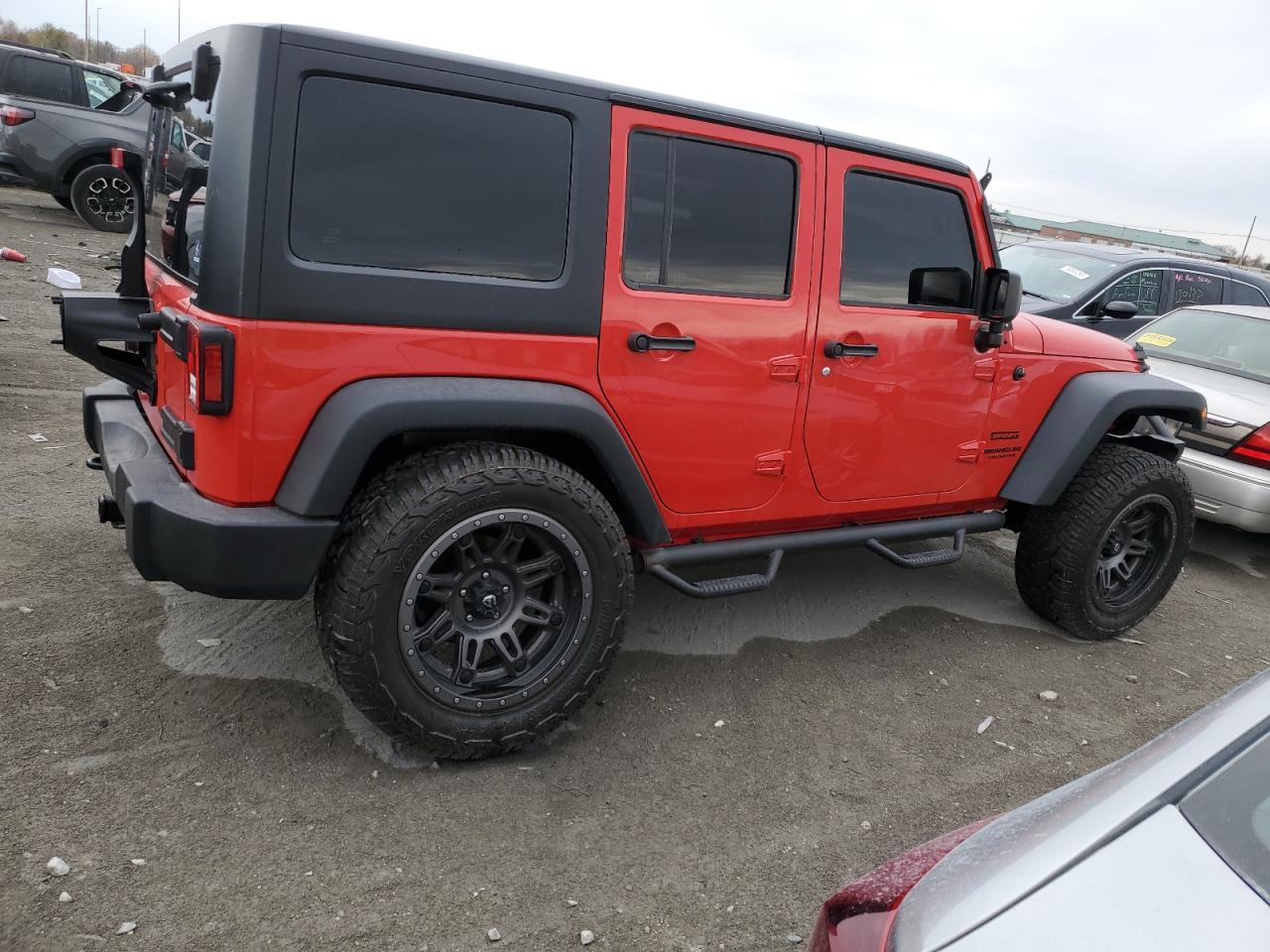 Image 3 of 2016 JEEP WRANGLER UNLIMITED SPORT 2016 with VIN 1C4BJWDG5GL124693