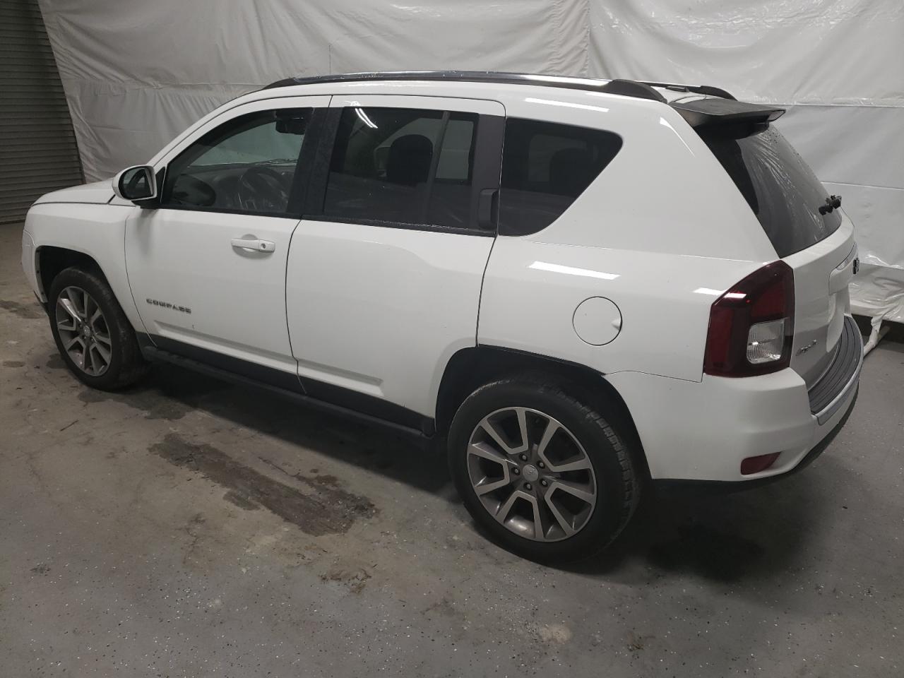 Obraz 2 z 2016 JEEP COMPASS LATITUDE 2016 z VIN 1C4NJDEB8GD683928
