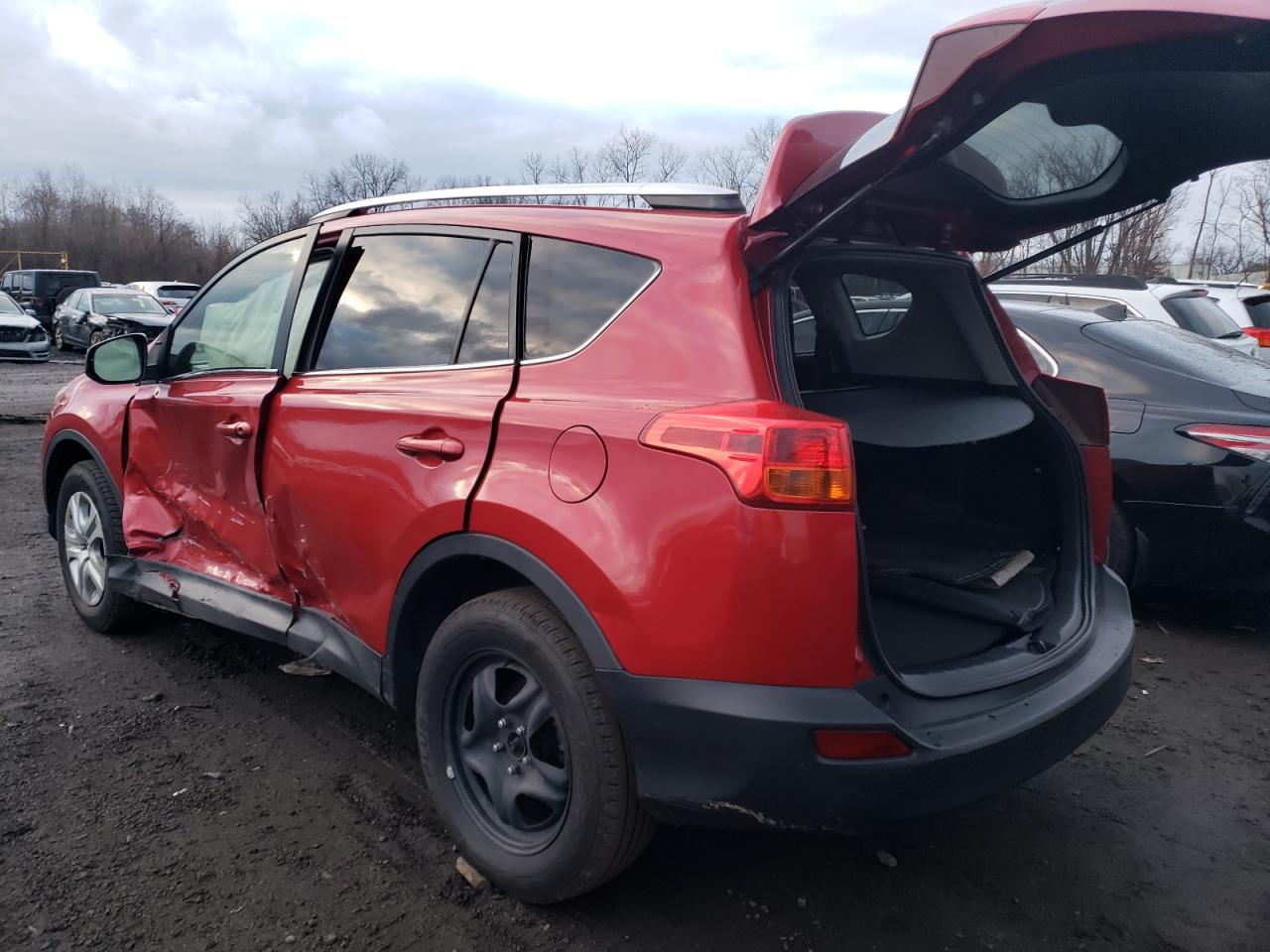 Image 2 of 2015 TOYOTA RAV4 LE 2015 with VIN JTMBFREV7FJ024993