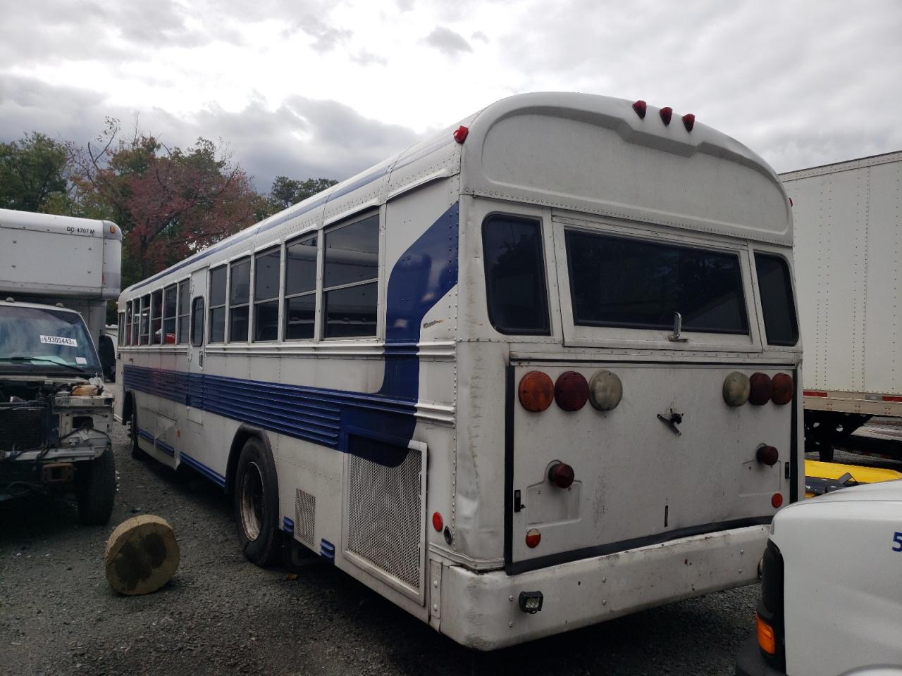 Obraz 3 z 2002 BLUE BIRD SCHOOL BUS / TRANSIT BUS  2002 z VIN 1BABKBPA92F204657