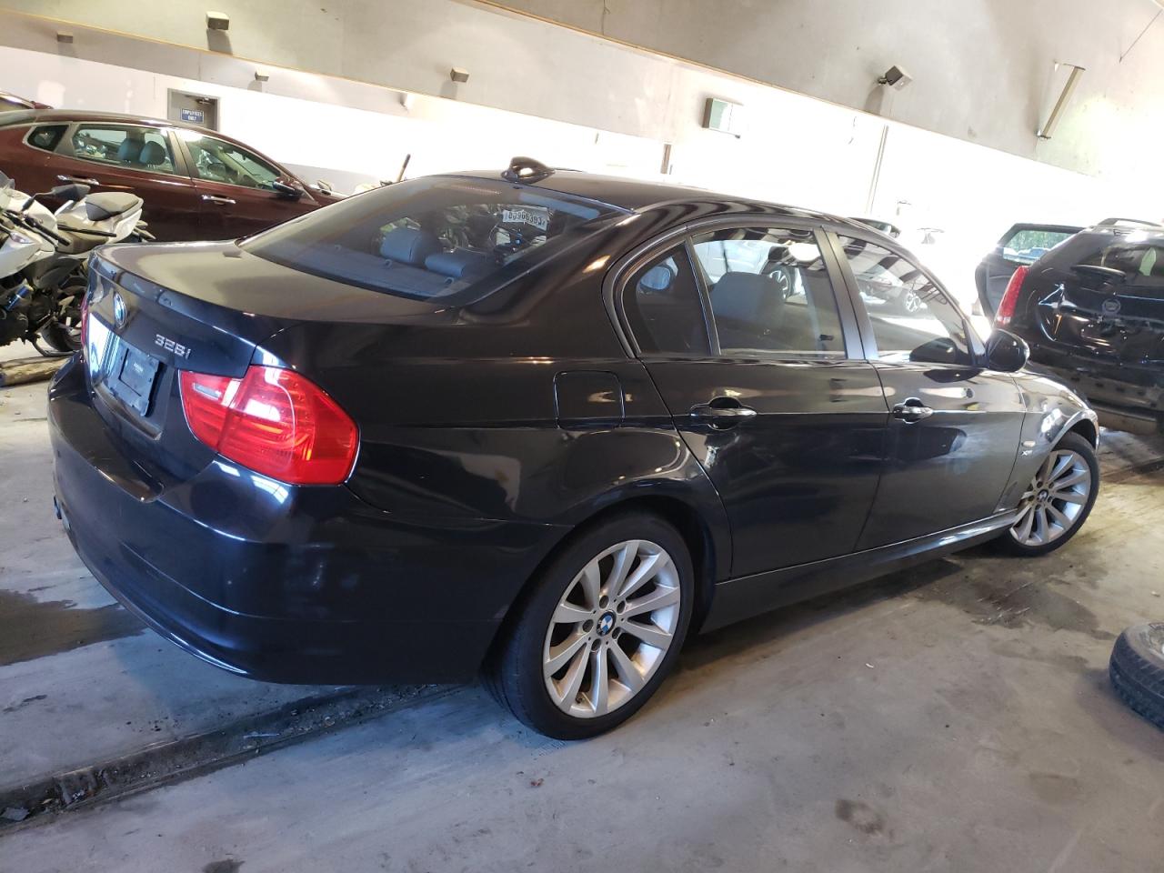 Изображение 3 2011 BMW 328 XI 2011 с VIN WBAPK7C5XBF087492