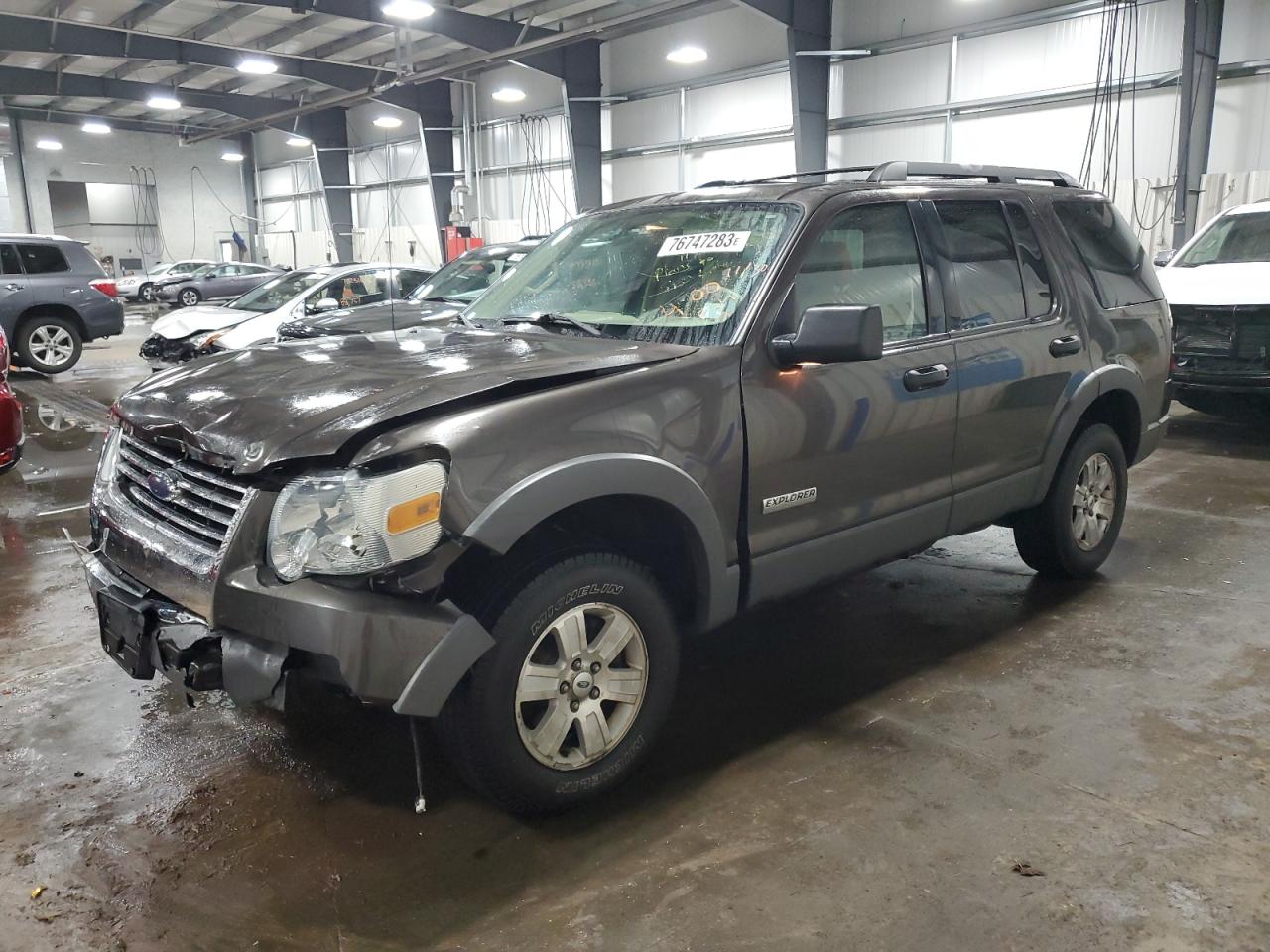 Изображение 1 2006 FORD EXPLORER XLT 2006 с VIN 1FMEU73E16UB67880